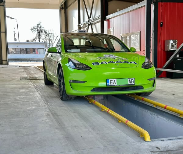 car 3
